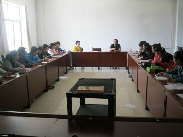 外语学院召开五一节假日学生安全会议